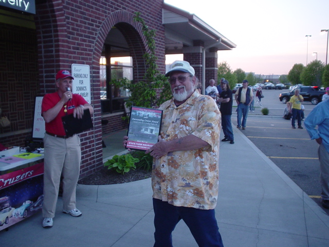 Larry wins Outstanding Cruiser Award 5-14-07