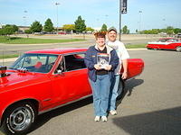 Bob & Keri Bright are awarded Best Engine for their 66 GTO