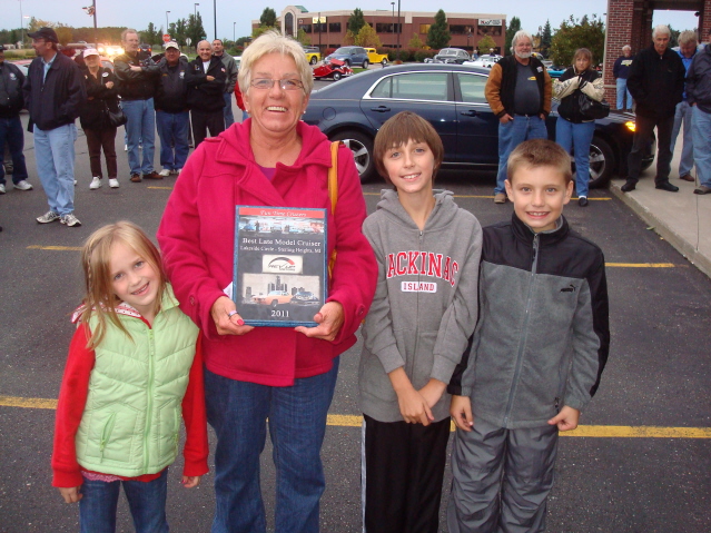 Lynn Coucke gets Best Late Model Cruiser award