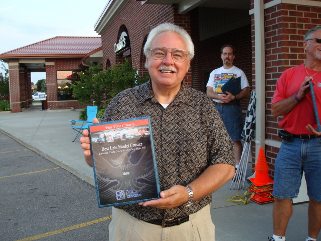 Tony Kania gets the Best Late Model Cruiser award