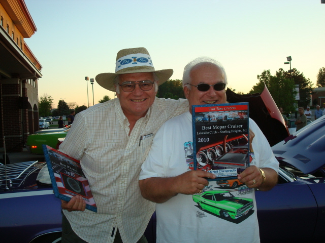 Sammy & Joe Vitale enjoy the evening.