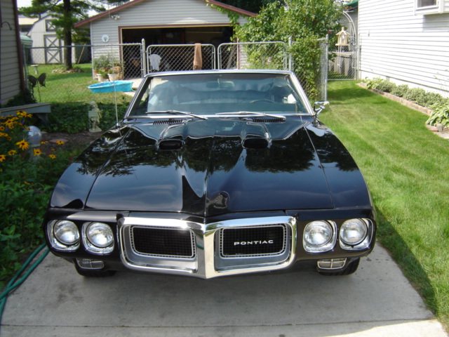 Chris_Brown_s_Hot_Firebird